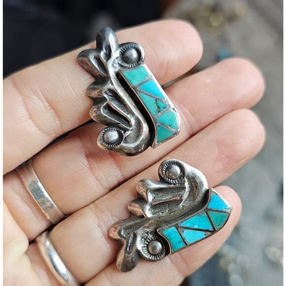 Vintage 1940s Zuni Insect Turquoise Inlay Sterling Silver Screw-Back Earrings - Picture 1 of 3